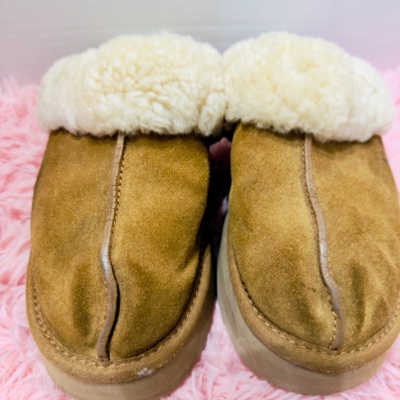 UGG DISQUETTE $165 SUEDE SHEARLING CHESTNUT CUFF PLATFORM SLIPPERS US 7 EUC - Picture 3 of 8